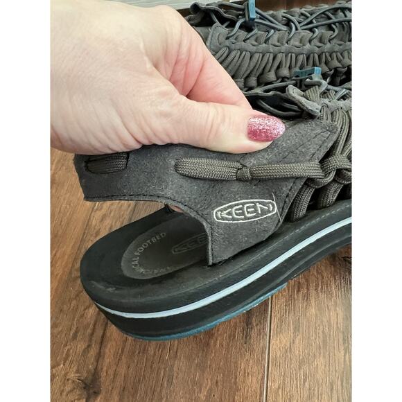 KEEN Men’s Uneek Gray 2 Cord Bungee Cinch Hiking Outdoor Sandals Shoes Sz 11 - Picture 6 of 10